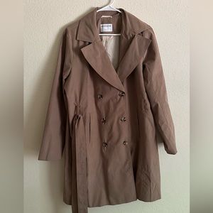 Amazon Essentials Women’s Coat, size L